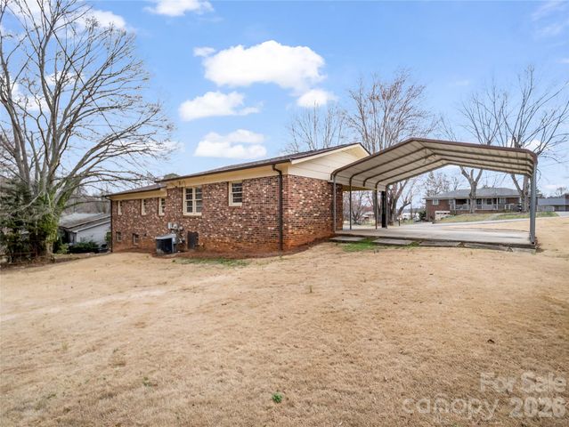 193 Oak Forest Drive, Forest City, NC 28043