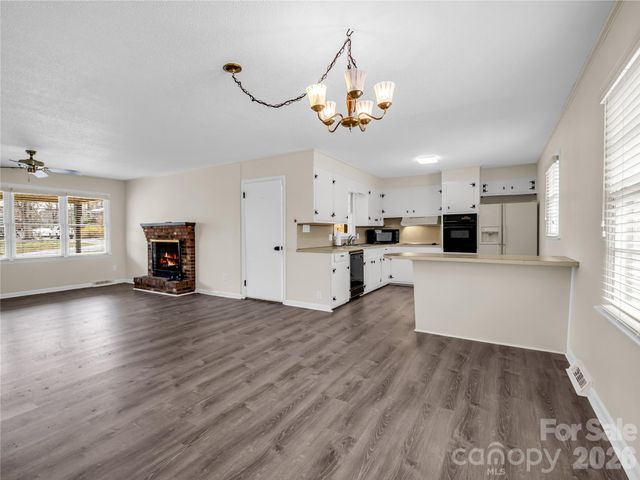 193 Oak Forest Drive, Forest City, NC 28043