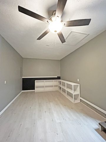 72 Liberty Ct, Manchester, TN 37355