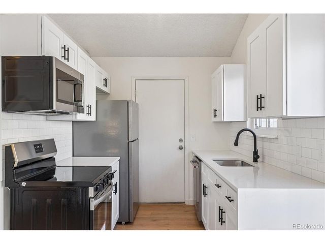 17406 E Temple Dr, Aurora, CO 80015