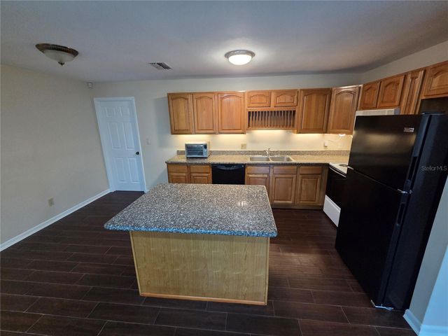 906 W BRADDOCK STREET, Tampa, FL 33603
