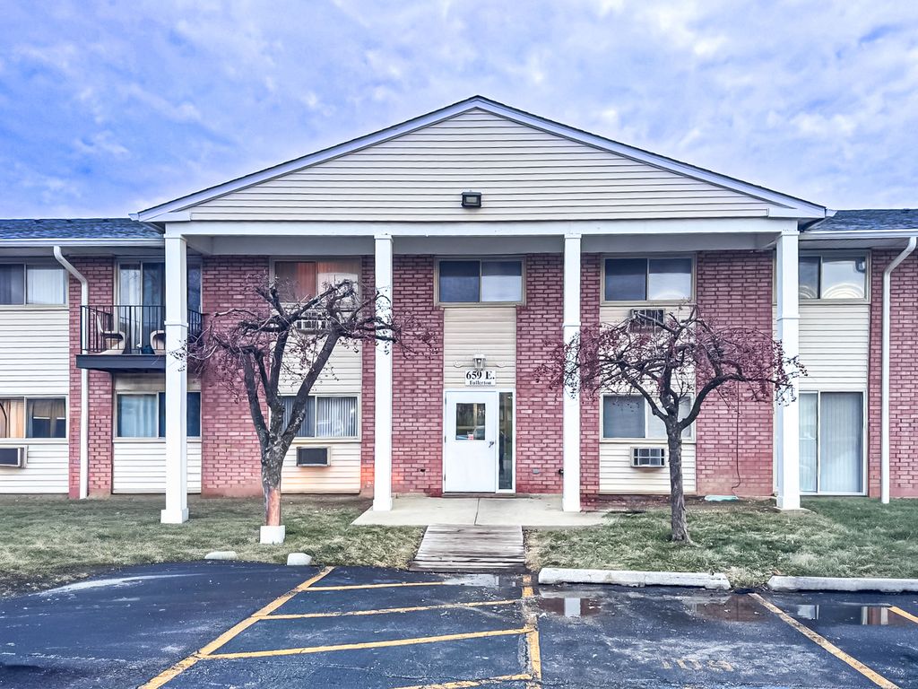 659 E Fullerton Avenue 209, Glendale Heights, IL 60139