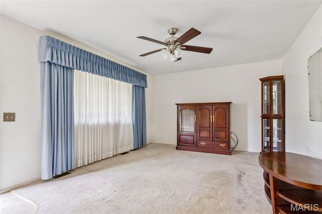 465 Falcon Drive, Florissant, MO 63031