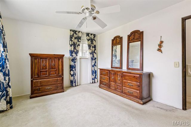 465 Falcon Drive, Florissant, MO 63031