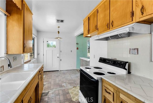 57136 Navajo Trail, Yucca Valley, CA 92284