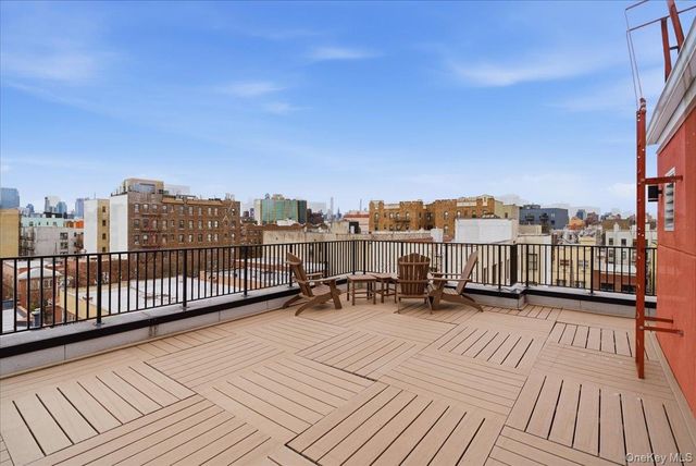 2574 34th Street 3A, Astoria, NY 11103