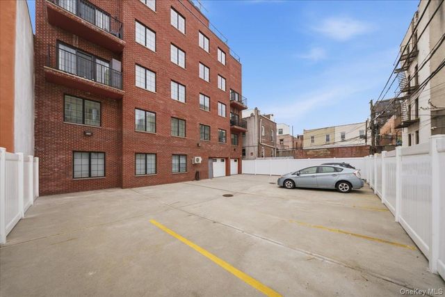 2574 34th Street 3A, Astoria, NY 11103