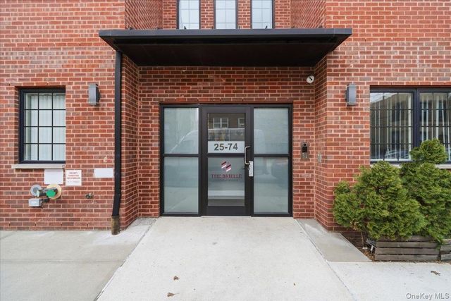 2574 34th Street 3A, Astoria, NY 11103