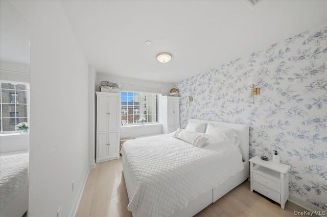 2574 34th Street 3A, Astoria, NY 11103