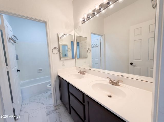 3341 E JAVELINA Avenue, Mesa, AZ 85204