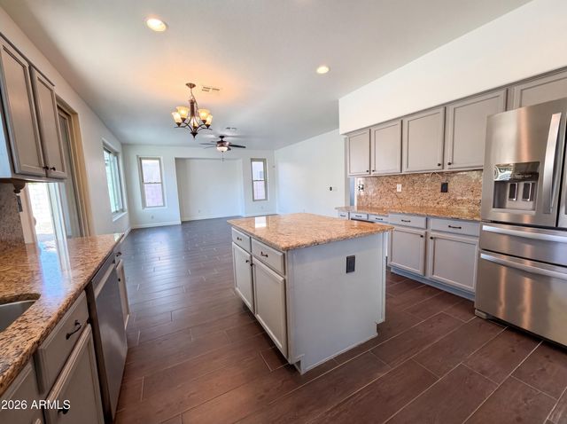 3341 E JAVELINA Avenue, Mesa, AZ 85204