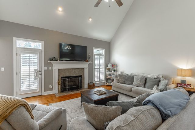 30 Clover Drive, Ringgold, GA 30736