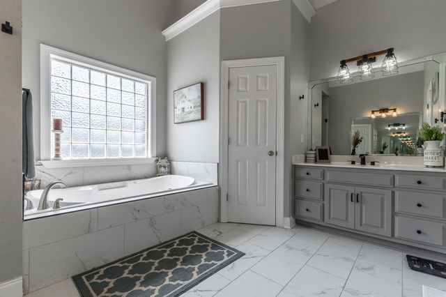 30 Clover Drive, Ringgold, GA 30736