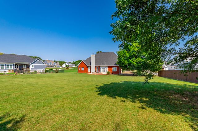 30 Clover Drive, Ringgold, GA 30736