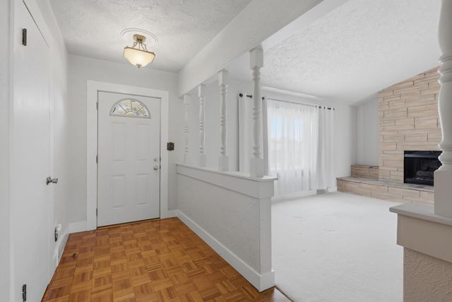 3822 Wilkes Avenue, Davenport, IA 52806