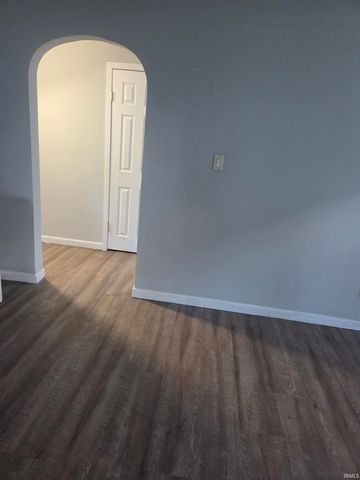 1011 Jefferson Avenue, Evansville, IN 47714