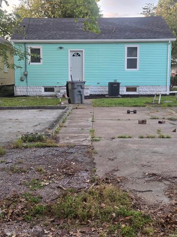 1011 Jefferson Avenue, Evansville, IN 47714
