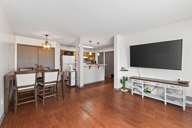 7164 Quarry Avenue NE, Elk River, MN 55330