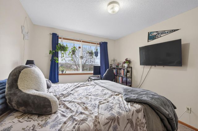 7164 Quarry Avenue NE, Elk River, MN 55330
