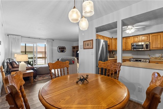 22934 Mastick Road 102, Fairview Park, OH 44126