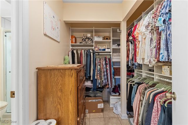 22934 Mastick Road 102, Fairview Park, OH 44126