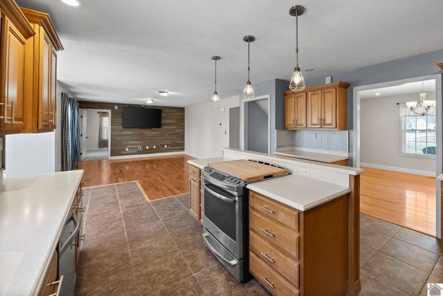6603 GREENVILLE ROAD, Hopkinsville, KY 42240