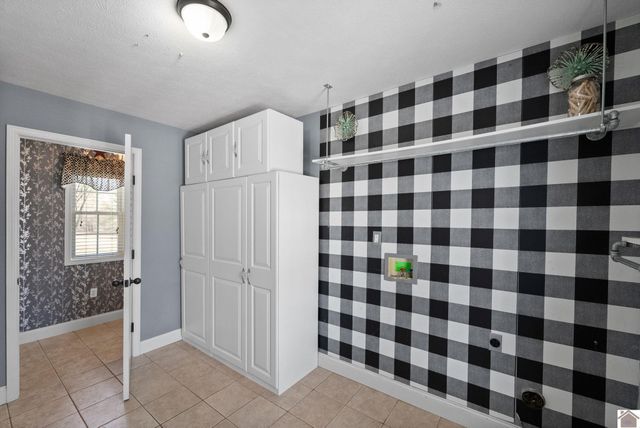 6603 GREENVILLE ROAD, Hopkinsville, KY 42240