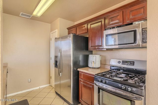 3061 Jose Ortiz Lane, El Paso, TX 79936