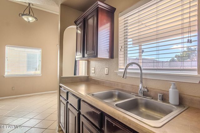 3061 Jose Ortiz Lane, El Paso, TX 79936