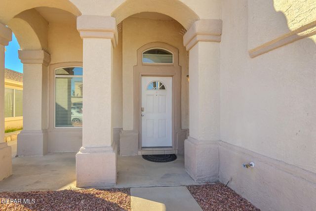 3061 Jose Ortiz Lane, El Paso, TX 79936