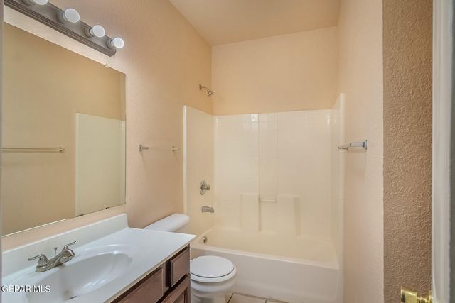 3061 Jose Ortiz Lane, El Paso, TX 79936