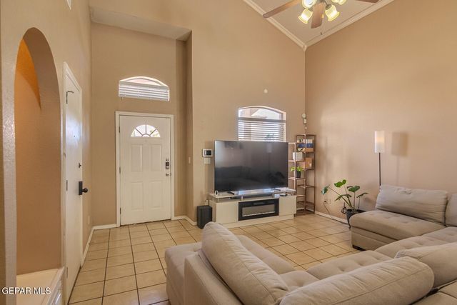 3061 Jose Ortiz Lane, El Paso, TX 79936