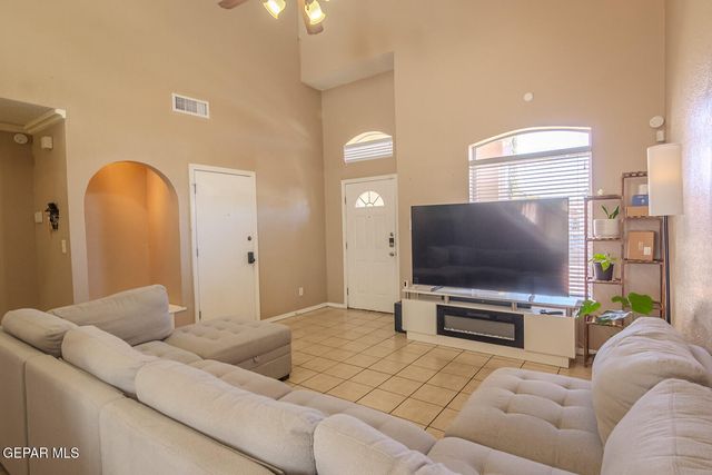 3061 Jose Ortiz Lane, El Paso, TX 79936