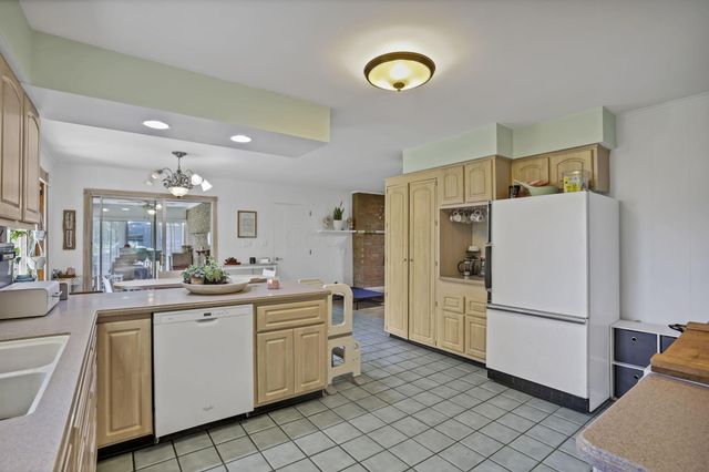 11620 Highland Park, Logan, OH 43138