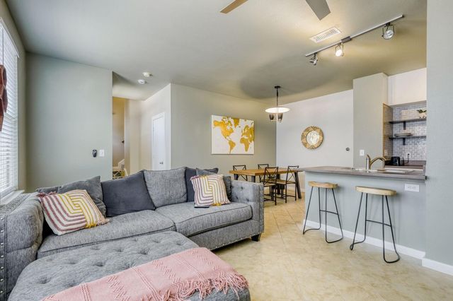 1201 Grove BLVD 502, Austin, TX 78741