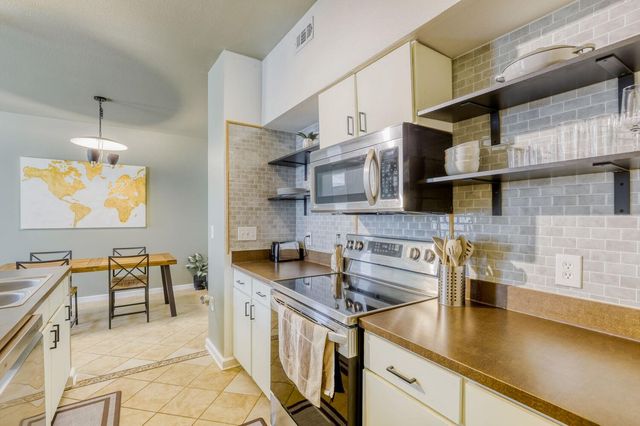 1201 Grove BLVD 502, Austin, TX 78741