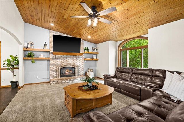 4909 Whitetail Drive, Hermantown, MN 55811