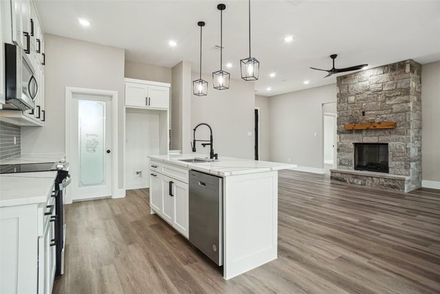 5010 Terlingua Drive, Granbury, TX 76048