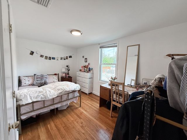 803 Boylston St B, Brookline, MA 02467