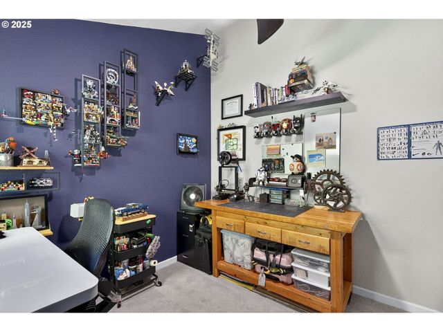 44 EAGLE CREST Dr 18, Lake Oswego, OR 97035