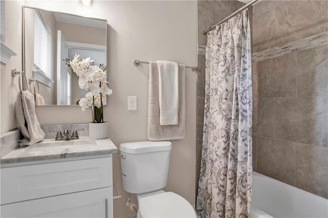 27 Mckeough Avenue, Saraland, AL 36571