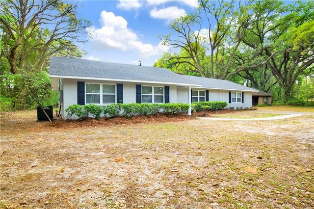 27 Mckeough Avenue, Saraland, AL 36571