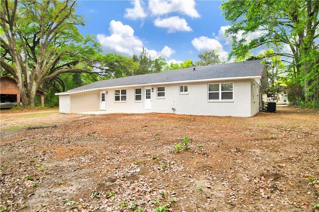 27 Mckeough Avenue, Saraland, AL 36571