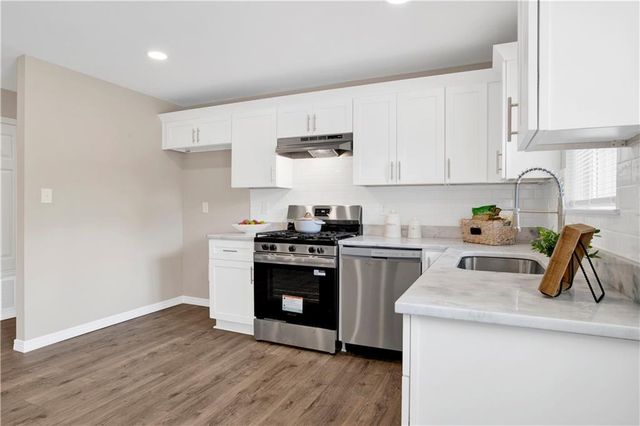 27 Mckeough Avenue, Saraland, AL 36571