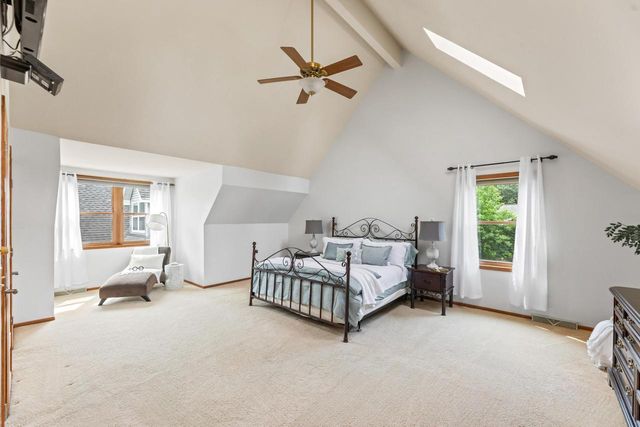 1722 Journeys DRIVE, Hartland, WI 53029