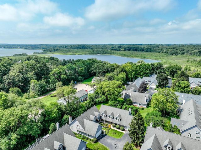 1722 Journeys DRIVE, Hartland, WI 53029