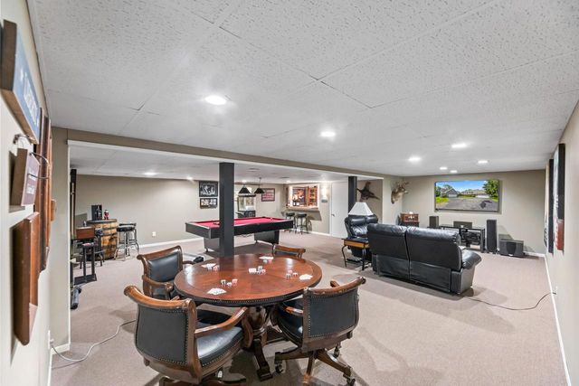 1722 Journeys DRIVE, Hartland, WI 53029