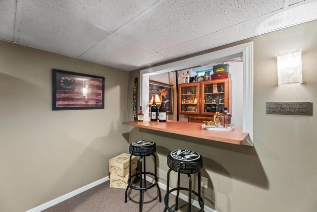 1722 Journeys DRIVE, Hartland, WI 53029