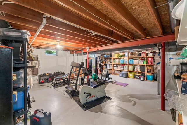 1722 Journeys DRIVE, Hartland, WI 53029