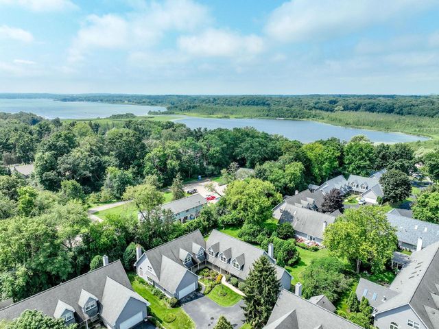 1722 Journeys DRIVE, Hartland, WI 53029